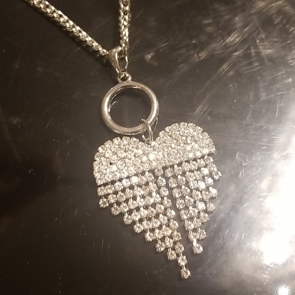 Guess necklace - Picture 2 of 3